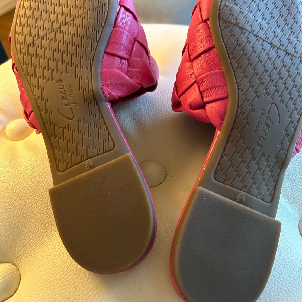 Sam Edelman Pink NWT - never worn cute flats! Size 6.5 shoes - Picture 3 of 5